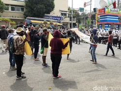 Demo Mahasiswa Papua di Malang Terapkan Protokol COVID-19