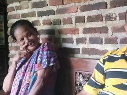 Kisah Cinta Duda Muda dan Nenek 72 Tahun yang Tak Kenal Perbedaan Usia