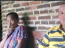 Duda Muda Ini Berharap Punya Anak dari Nenek 72 Tahun yang Dinikahi