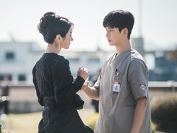 Kemunculan Choi Daniel di Its Okay to Not Be Okay Jadi Sorotan