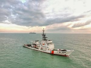 Jelang TSS Selat Sunda & Selat Lombok, Kemenhub Tingkatkan Patroli