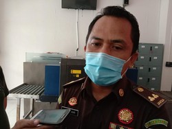 Dugaan Jual Beli Jabatan, Eks Kakanwil Kemenag Sumut Ditahan Kejati