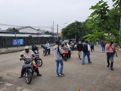 Dinilai Tidak Teratur, Keberadaan Ojek di Dalam Stasiun Bekasi Akan Dievaluasi
