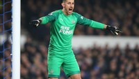 Dilansir Squawka, ada 10 kiper yang paling sering jatuh bangun di Liga Inggris. Martin Dubravka, kiper Newcastle United paling banyak bikin penyelamatan dengan 117 saves (Getty Images)