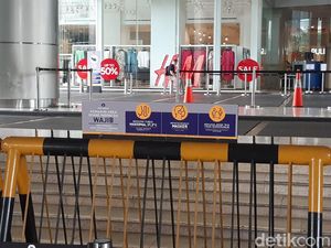 Buka Hari Ini, Grand Indonesia Pasang Jalur Antrean Buka Hari Ini, Grand Indonesia Pasang Jalur Antrean