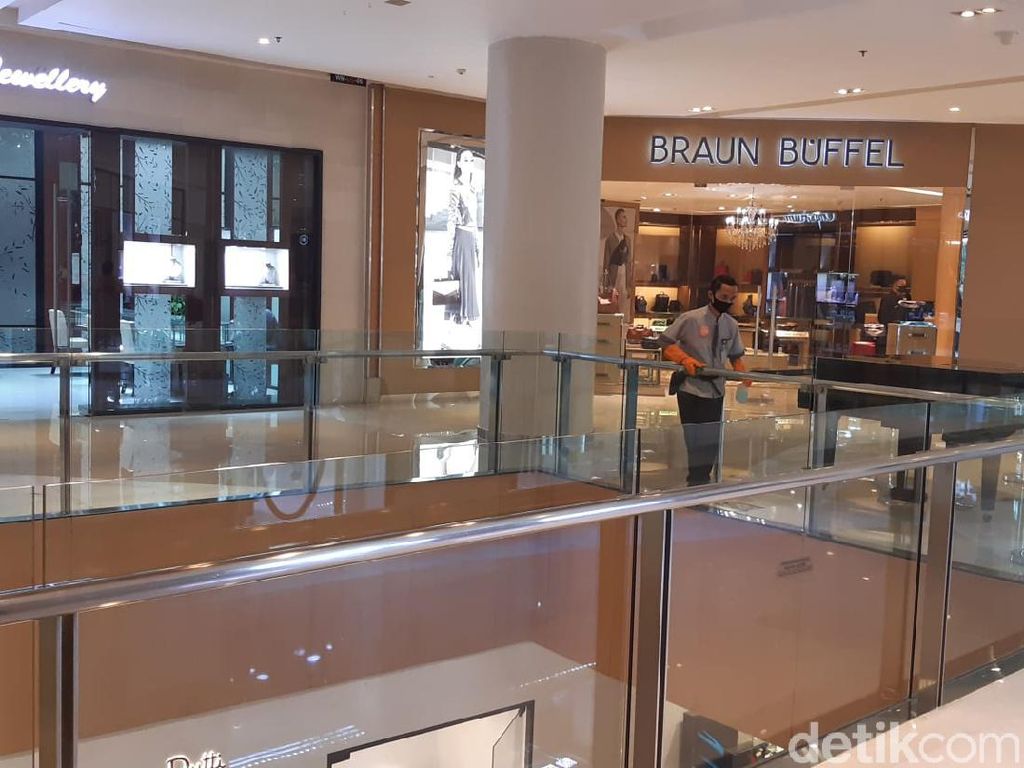 Grand Indonesia Mulai Buka, Tenant Tebar Diskon Hingga Setengah Harga Grand Indonesia Mulai Buka, Tenant Tebar Diskon Hingga Setengah Harga