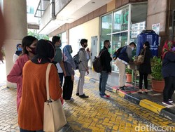 Mal Ambasador Mulai Buka, Suhu Tubuh di Atas 37,3 C Dilarang Masuk