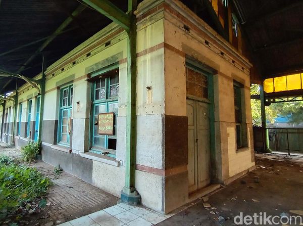 Menengok Sisa-sisa Kejayaan Stasiun Kudus