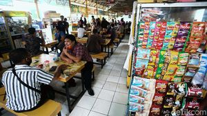 Nadi Penjualan Makanan di Kantin Umum Kembali Berdenyut