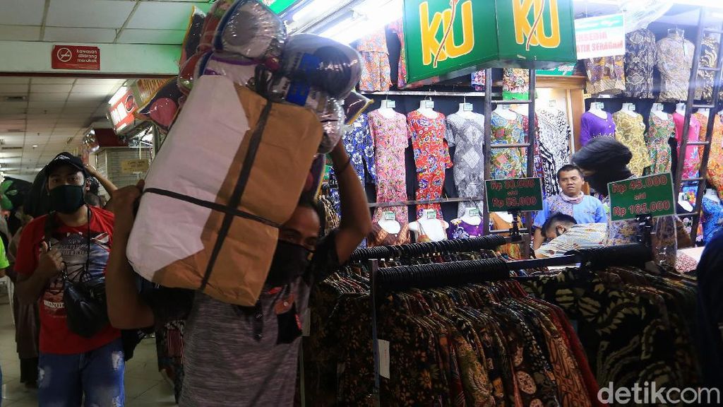 Beroperasi Kembali, Begini Suasana Pasar Blok A Tanah Abang Beroperasi Kembali, Begini Suasana Pasar Blok A Tanah Abang