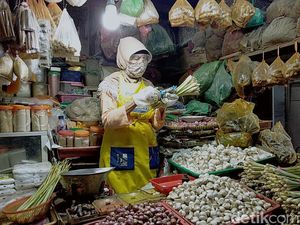 2 Pasar Ini Jadi Pilot Project New Normal New Spirit di Surabaya