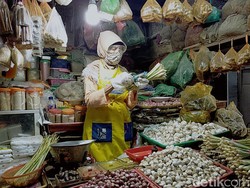 2 Pasar Ini Jadi Pilot Project New Normal New Spirit di Surabaya