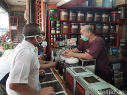 Tak Semua Pedagang Pasar Perumnas Klender Ikuti Sistem Ganjil-Genap