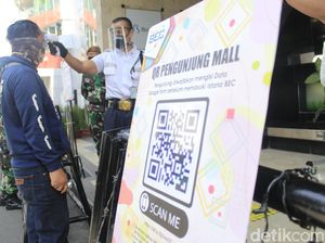 Masuk ke BEC Bandung, Pengunjung-Karyawan Wajib Pindai Kode QR