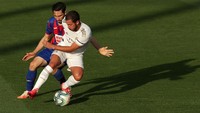 Madrid terus melancarkan serangan melalui Eden Hazard.
