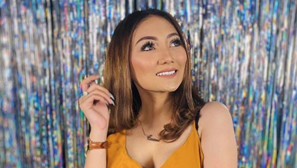 Sassha Carissa Ngaku Belum Nikah, Netizen: Tapi Bohong