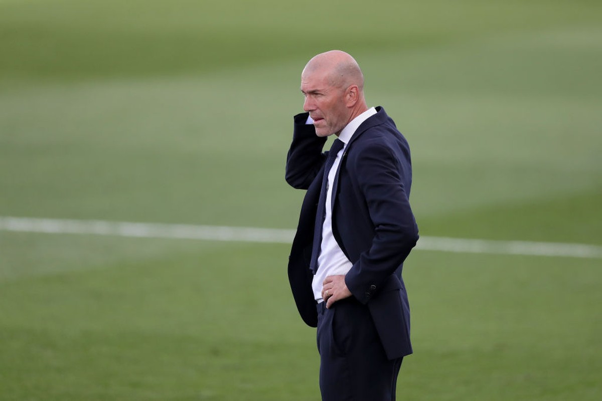 Zidane Pasti Lagi Pusing Tujuh Keliling (Getty Images/Gonzalo Arroyo Moreno)