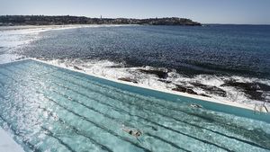 Asyik! Kolam Renang Tepi Pantai di Sydney Sudah Buka Lho
