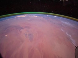 Mengenal Atmosfer, Lapisan Udara Sang Pelindung Bumi