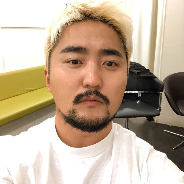 Yoo Byung Jae/instagram.com/dbqudwo333 Yoo Byung Jae berkuliah di Sogang University dalam bidang jurnalisme dan penyiaran.