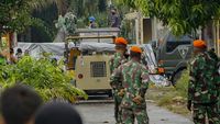 Bangkai Pesawat Tempur Hawk 200 Dievakuasi TNI