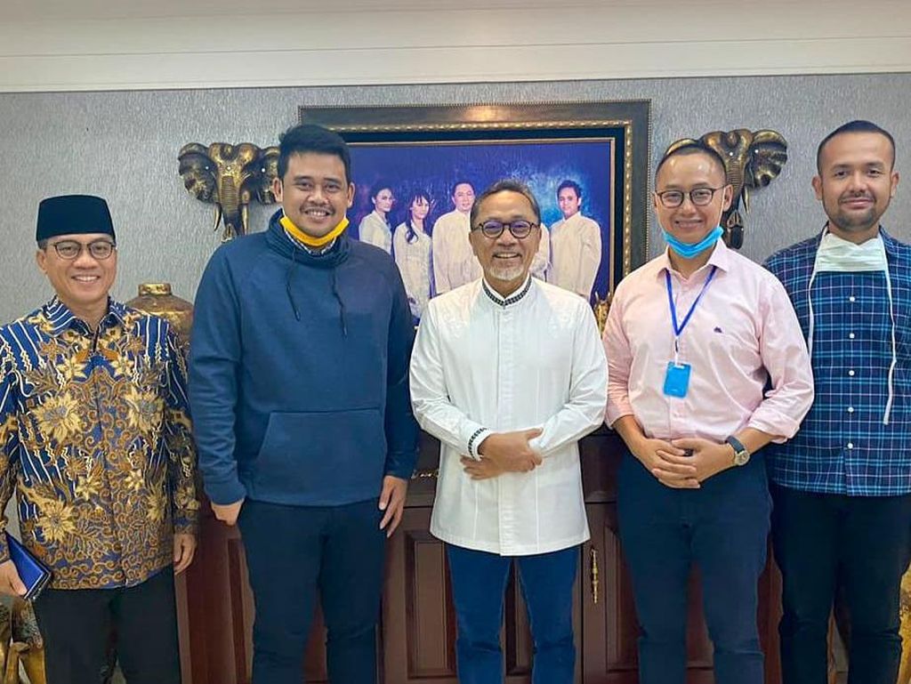 Zulhas Umumkan PAN Dukung Bobby di Pilkada Medan, DPW Sumut: Kami Jalankan Zulhas Umumkan PAN Dukung Bobby di Pilkada Medan, DPW Sumut: Kami Jalankan