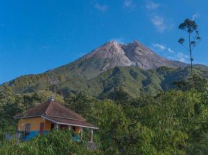 Deretan Foto Keelokan Bukit Klangon