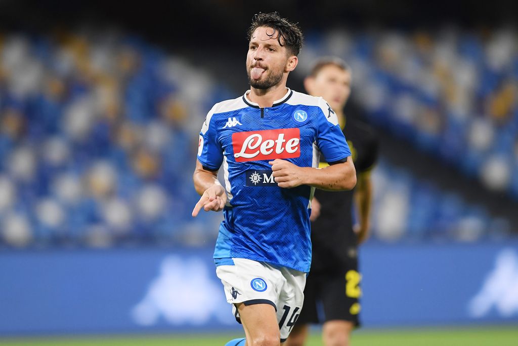 NAPLES, ITALY - JUNE 13: Dries Mertens of SSC Napoli celebrates after scoring the 1-1 goal during the Coppa Italia Semi-Final Second Leg match between SSC Napoli and FC Internazionale at Stadio San Paolo on June 13, 2020 in Naples, Italy. (Photo by Francesco Pecoraro/Getty Images)