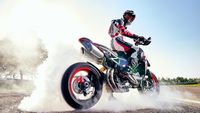 Gaharnya Ducati Hypermotard 950 RVE dengan Grafis Baru