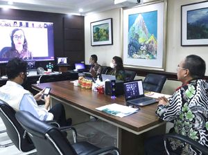 Mensos Ingatkan Para Pekerja Sosial Jaga Keselamatan Kerja Saat Pandemi