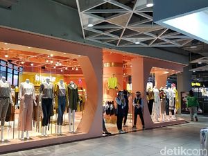 Weekend Pertama Usai Buka, Mal di Bandung Masih Sepi Pengunjung Weekend Pertama Usai Buka, Mal di Bandung Masih Sepi Pengunjung
