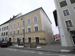 Rumah Kelahiran Hitler Jadi Kantor Polisi, Korban Holocaust Protes