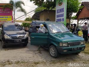 Saat Keluarga Jemput Paksa 14 Pasien Corona yang Sedang Dirawat di Blora Saat Keluarga Jemput Paksa 14 Pasien Corona yang Sedang Dirawat di Blora