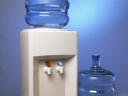 Sudah Ada SNI, Masih Perlu Label BPA di Galon Air Minum?