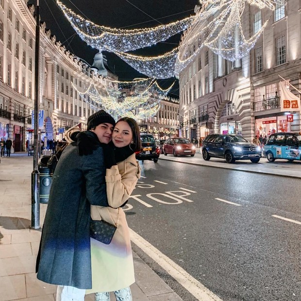 Sama dengan pasangan lainnya, Al dan Alyssa juga pernah liburan bareng.