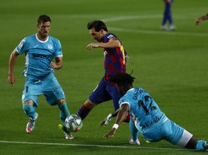 Cara Lawan Hentikan Messi: Bukan Lagi Tekel, tapi Tangkap!