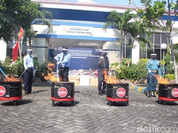 Bea Cukai Musnahkan Jutaan Batang Rokok dan Minol Ilegal Senilai Rp 5,9 M