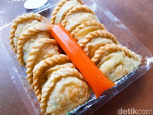 90 Cemilan Cepuluh: Jajan Jalangkote dan Panada yang Gurih Pedas 90 Cemilan Cepuluh: Jajan Jalangkote dan Panada yang Gurih Pedas