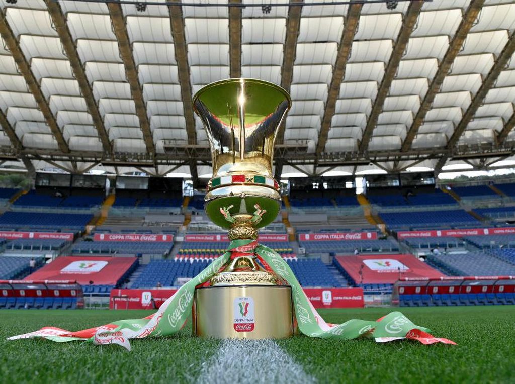 Buat Tim Juara Coppa Italia: Silakan Ambil Trofinya Sendiri