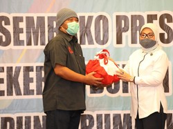 Buruh yang Terdampak Corona Akan Dapat Bansos dari Jokowi