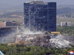 Risalah Para Pembelot Berujung Runtuhnya Kantor Penghubung Antar-Korea