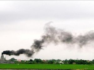 Ratusan Ribu Ton Aki Bekas Diolah ke Pelebur Ilegal?