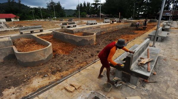 Potret Kawasan Wisata Air Manis Dipercantik