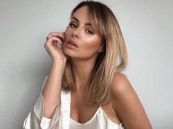 Model Seksi Ini Ungkap Fakta soal Chat Mesum yang Hancurkan Kariernya