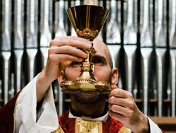 Sejumlah Pastor di Australia Terima Tunjangan Untuk Pekerja, Gereja Minta Sebagian