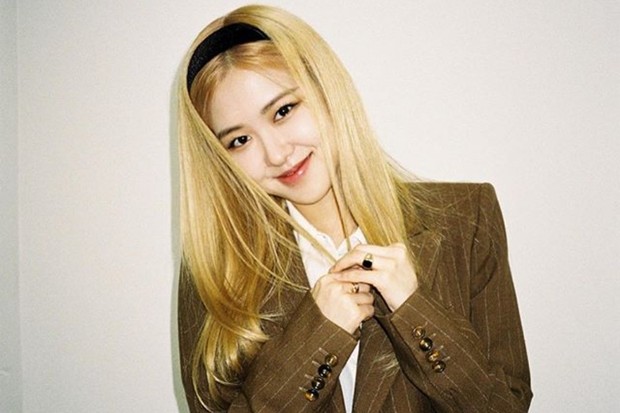 Potret Rambut Panjang Rose BLACKPINK yang Bikin Iri