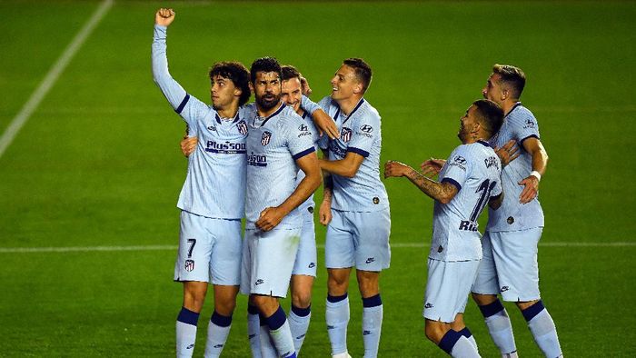Atletico Madrid PAMPLONA, SPAIN - JUNE 17: Joao Felix of Club Atletico de Madrid celebrates with his team after scoring the opening goal during the Liga match between CA Osasuna and Club Atletico de Madrid at on June 17, 2020 in Pamplona, Spain. (Photo by David Ramos/Getty Images)