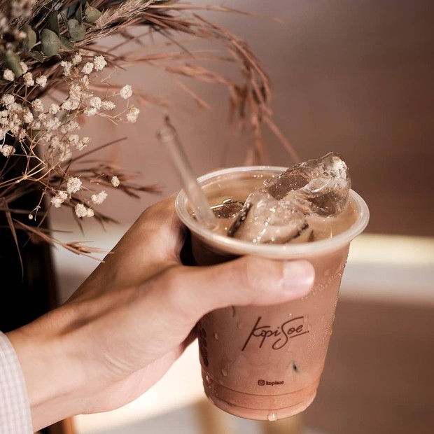 Es Cokelatl/sumber: instagram.com/kopisoe Menu Es Cokelat dari Kopi Soe