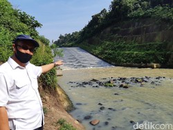 BBWSC: Spilway Bendungan Sindangheula Bukan untuk Seluncuran