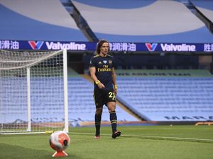 Apa Arsenal Masih Mau Pertahankan David Luiz?